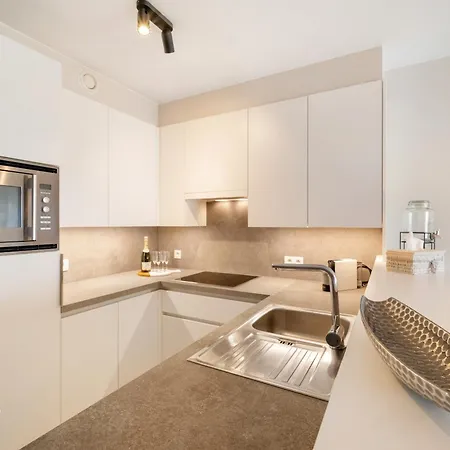 Apartment Seaview - Met Frontaal Zeezicht Westende-Bad